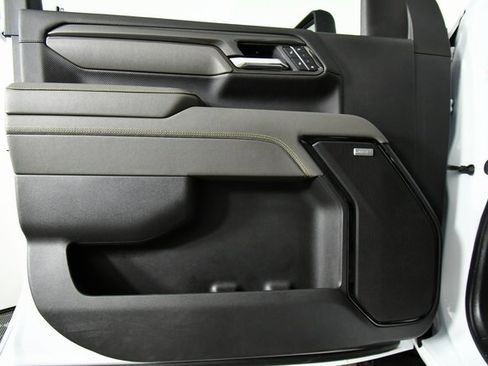 Used 2024 Chevrolet Silverado 2500 ZR2 w/ Technology Package image 22