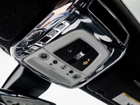 Used 2019 Rolls-Royce Ghost image 24