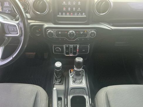 Used 2019 Jeep Wrangler Unlimited Sahara w/ Safety Group AWD/4WD image 20