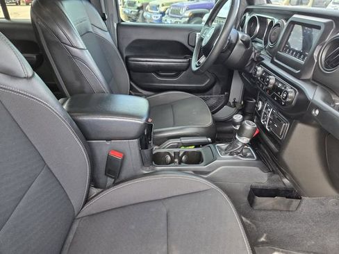 Used 2023 Jeep Gladiator Sport AWD/4WD image 31