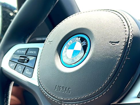 New 2026 BMW X5 xDrive50e w/ M Sport Package AWD/4WD image 23