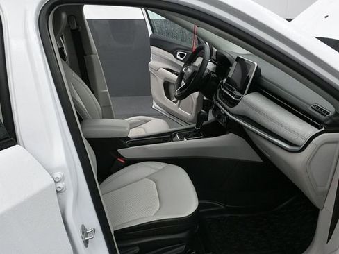 Used 2022 Jeep Compass Latitude image 15