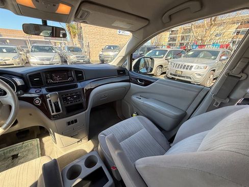 Used 2016 Nissan Quest SV image 16