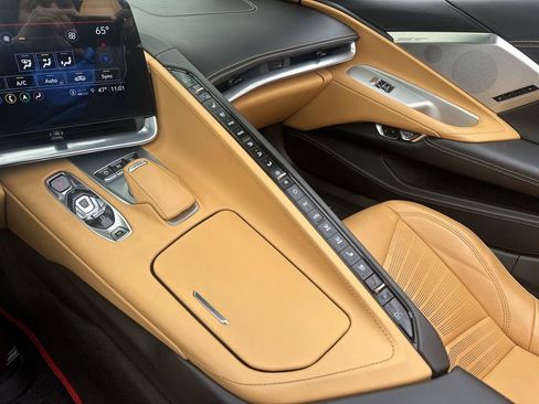 Used 2023 Chevrolet Corvette Stingray Premium Conv w/ Z51 Performance Package image 24