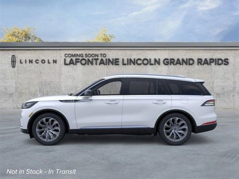 New 2026 Lincoln Aviator Premiere image 3