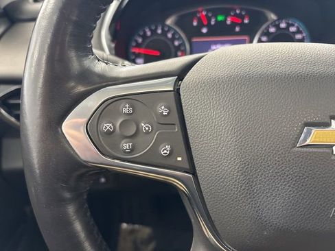 Used 2021 Chevrolet Traverse Premier image 35