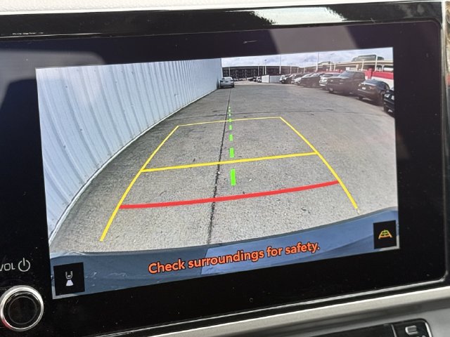 Used 2025 Toyota Camry LE FWD image 18