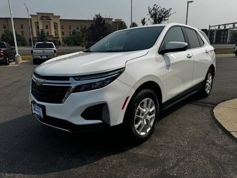 Used 2023 Chevrolet Equinox LT AWD/4WD image 2