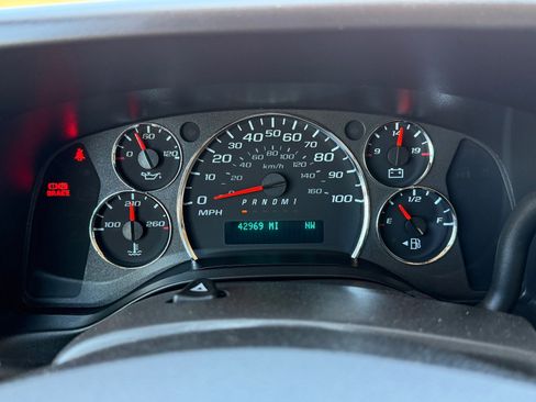 Used 2023 Chevrolet Express 3500 LS RWD image 20