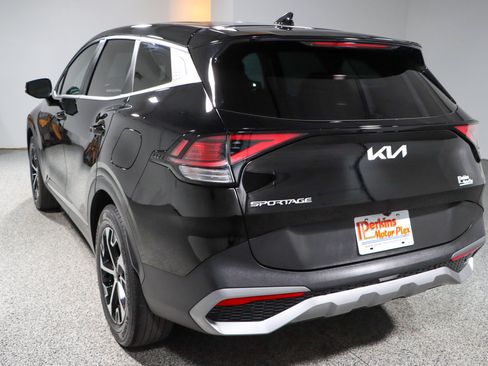 Used 2024 Kia Sportage EX FWD image 9