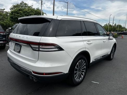 Certified 2024 Lincoln Aviator Reserve w/ Elements Package Plus AWD/4WD image 5