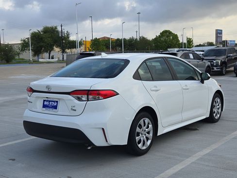 Used 2023 Toyota Corolla LE w/ Carpet Mat Package (TMS) image 3