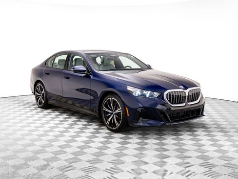 New 2026 BMW 540i xDrive w/ M Sport Package image 9