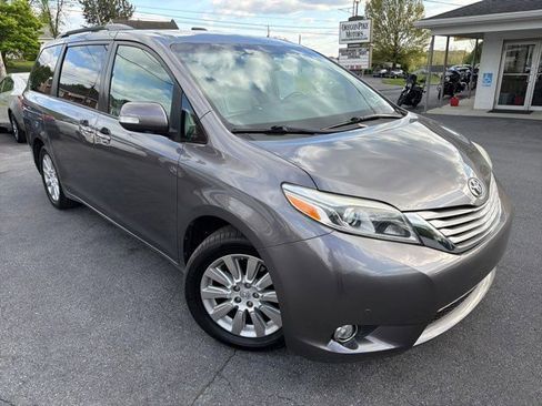 Used 2015 Toyota Sienna Limited Premium AWD/4WD image 6