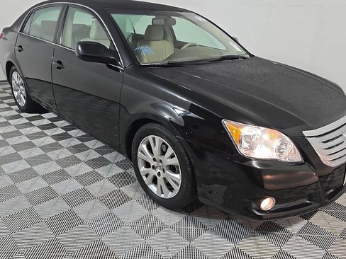 Used 2008 Toyota Avalon XLS FWD image 2