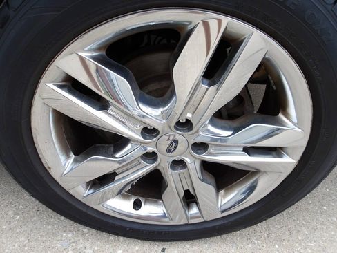 Used 2013 Ford Edge Limited FWD image 25