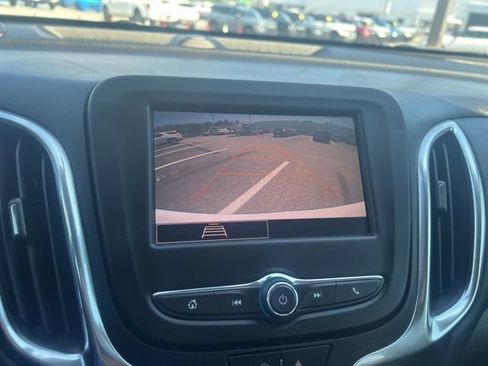 Used 2022 Chevrolet Equinox LT FWD image 8
