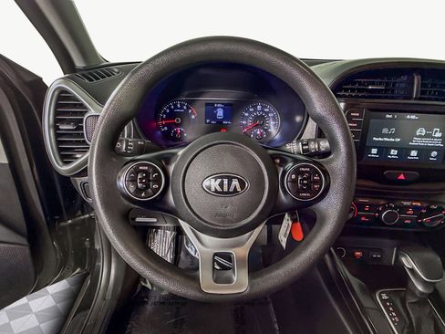 Used 2021 Kia Soul LX image 13