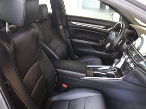 Used 2019 Honda Accord Sport image 21