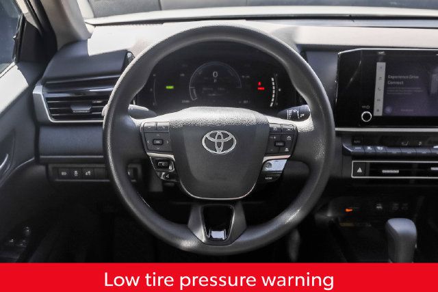 Used 2025 Toyota Camry LE FWD image 31