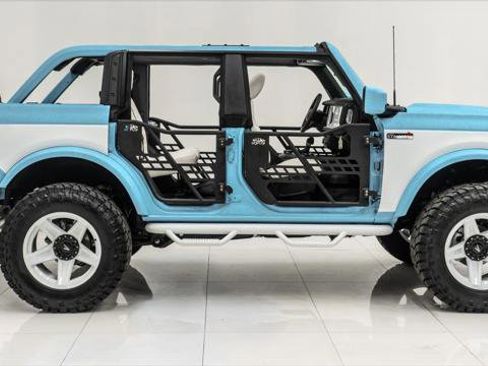 Used 2025 Ford Bronco 4-Door image 7