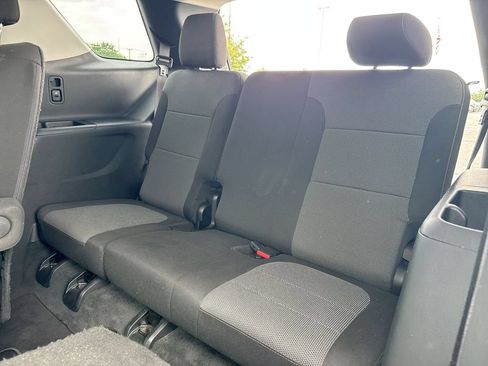 Used 2020 Chevrolet Traverse LT FWD image 23