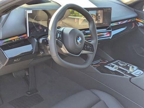 New 2027 BMW 530i RWD image 3