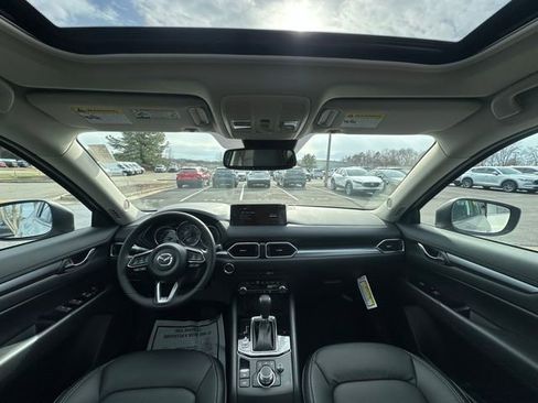 New 2025 MAZDA CX-5 AWD 2.5 S w/ Preferred Package image 2