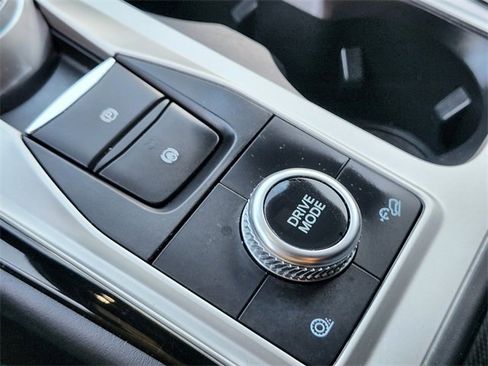 Certified 2022 Ford Explorer ST-Line w/ Class IV Trailer Tow Package image 28