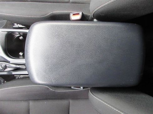 Used 2017 Toyota RAV4 XLE image 15