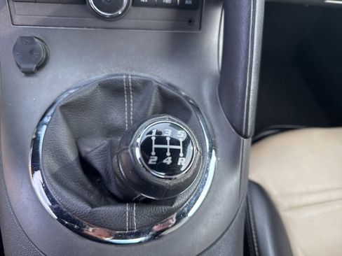 Used 2008 Pontiac Solstice Convertible w/ Premium Package image 11