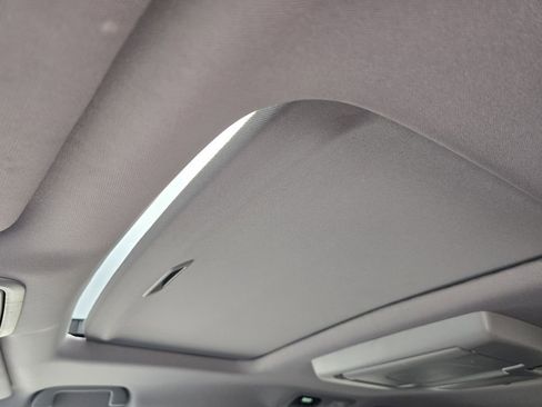 Used 2024 Honda Odyssey Elite image 23