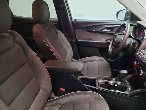 Used 2023 Chevrolet TrailBlazer LT FWD image 21