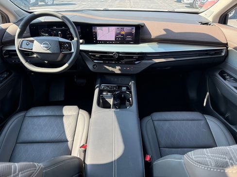 Certified 2025 Nissan Murano Platinum w/ Cargo Package image 19