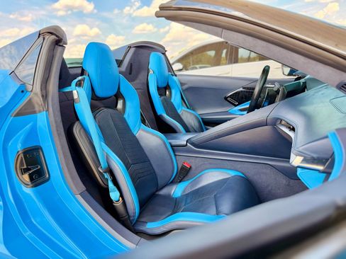 Used 2021 Chevrolet Corvette Stingray Premium Conv w/ Z51 Performance Package RWD image 42