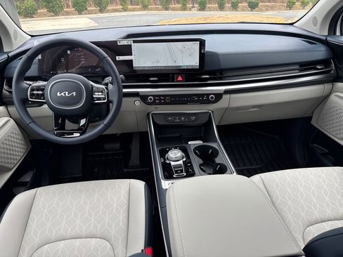 New 2026 Kia Carnival SX image 22