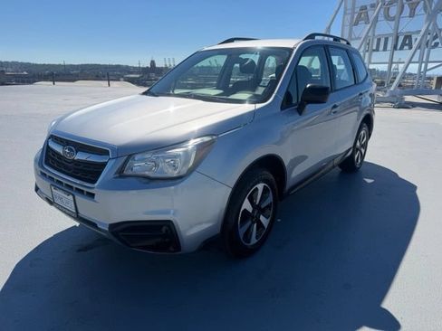 Used 2017 Subaru Forester 2.5i w/ Alloy Wheel Package AWD/4WD image 7