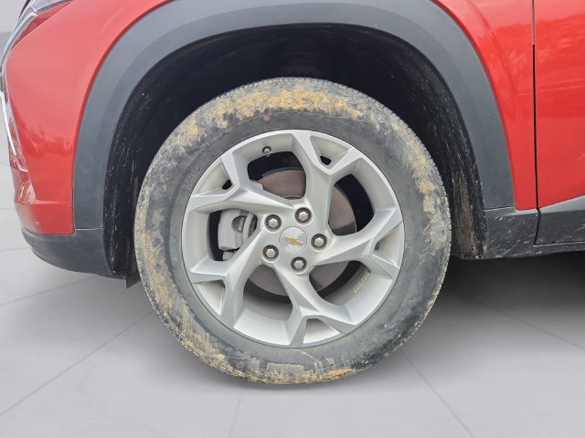 Used 2024 Chevrolet Trax LS w/ LS Convenience Package FWD image 9