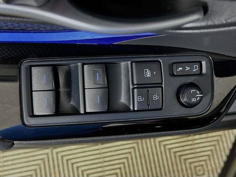 Used 2021 Toyota C-HR XLE image 20