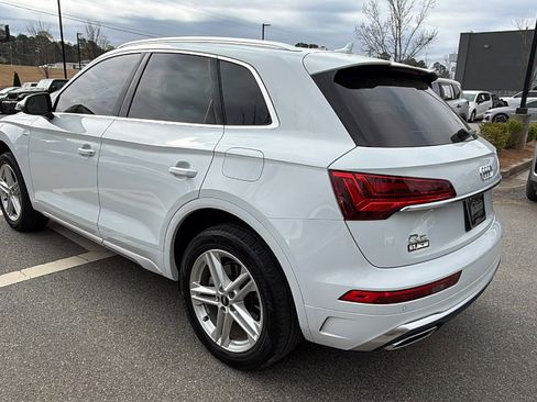 Used 2024 Audi Q5 e Premium Plus w/ Premium Plus Package AWD/4WD image 10