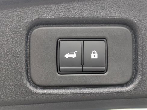 New 2025 Nissan Pathfinder Platinum image 14