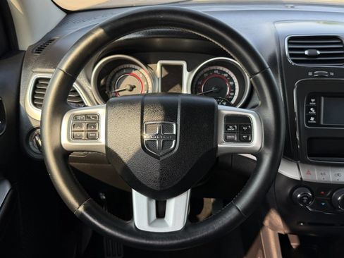 Used 2016 Dodge Journey SE w/ Flexible Seating Group FWD image 16