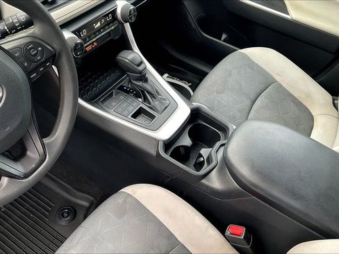 Used 2019 Toyota RAV4 XLE image 19