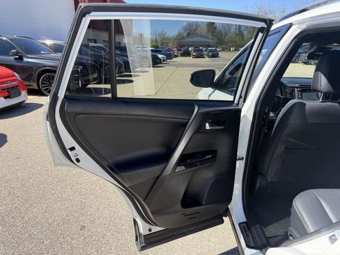 Used 2017 Toyota RAV4 SE w/ Advanced Technology Package image 22