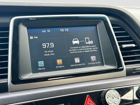 Used 2018 Hyundai Sonata SE FWD image 14