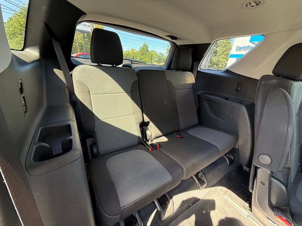 Used 2021 Chevrolet Traverse LT AWD/4WD image 35