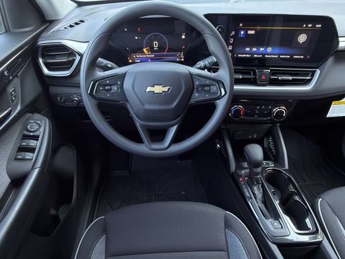 New 2026 Chevrolet TrailBlazer LT w/ Driver Confidence Package FWD image 10