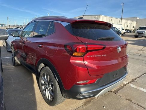 Used 2023 Buick Encore GX Essence w/ Experience Buick Package image 5