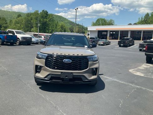 New 2026 Ford Explorer ST-Line AWD/4WD image 2