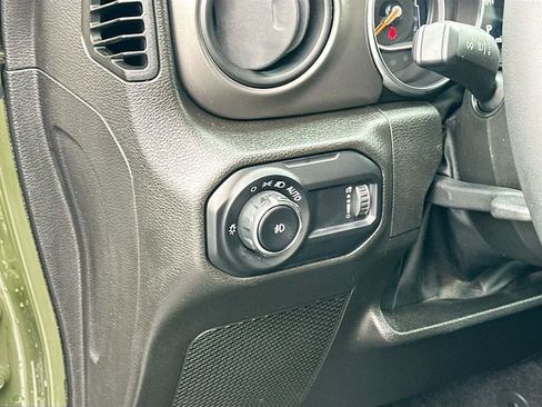 Used 2023 Jeep Wrangler Willys image 10